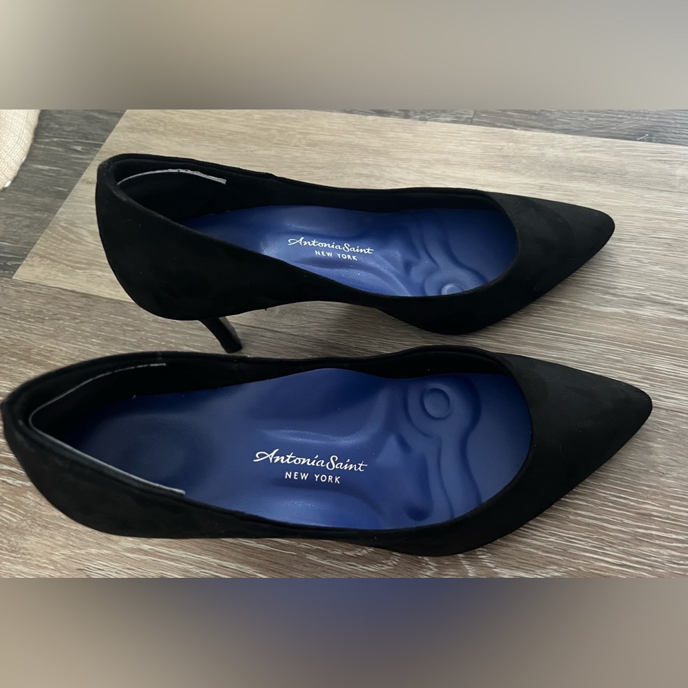 New Antonia Saint NY black suede 2” heels - 6.5